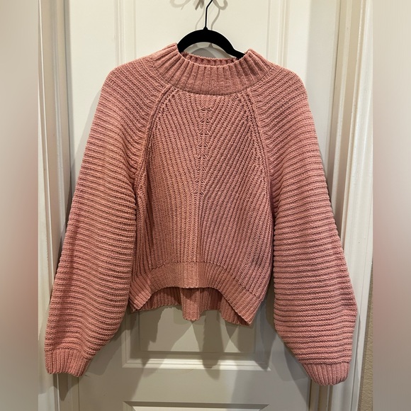 Pink Sweater Size Large. Like new condition, soft, comfortable and flattering. - Picture 1 of 6
